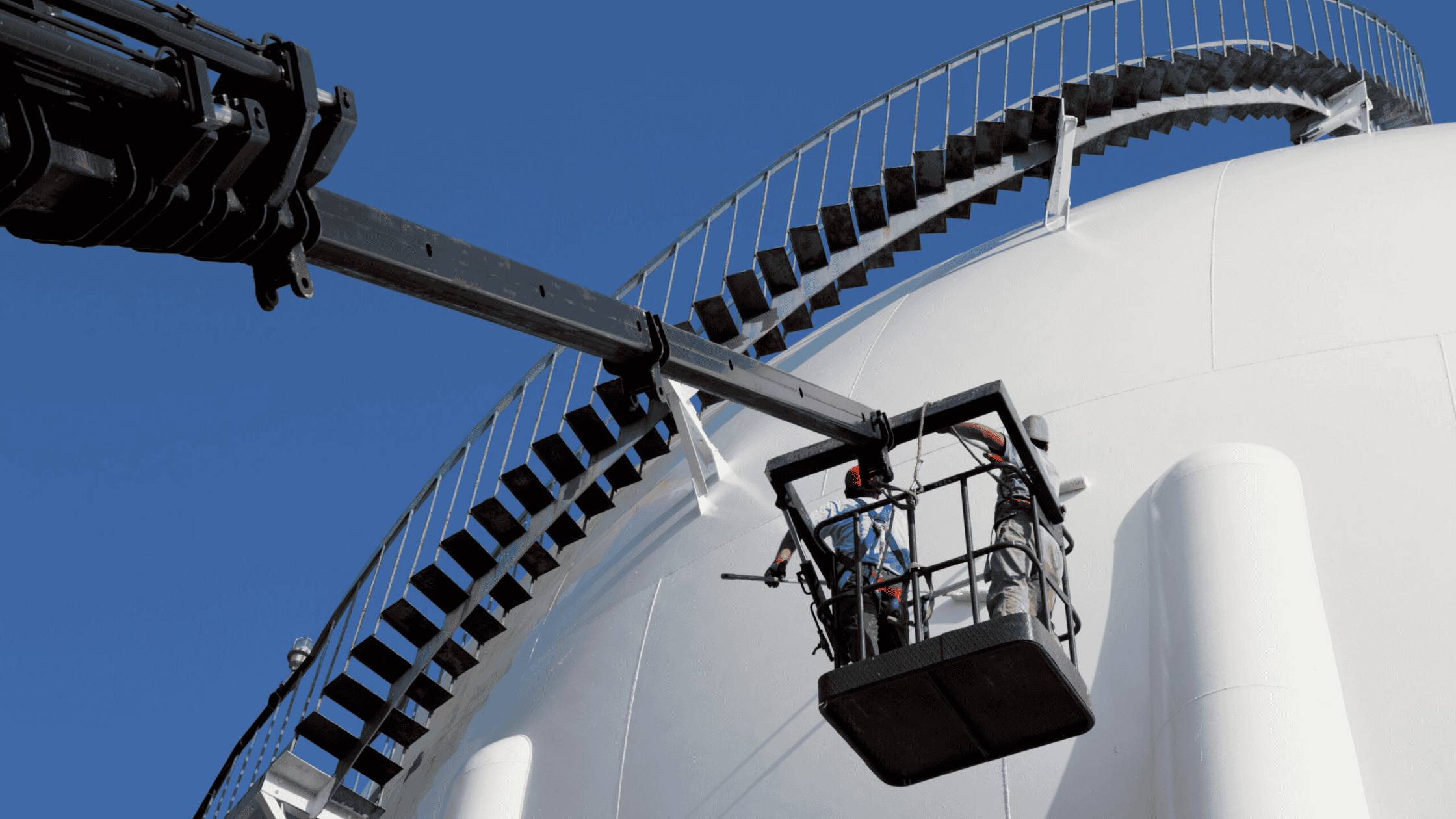 Tehokkaat ja joustavat ratkaisut kemianteollisuuden säiliöiden tyhjennys- ja pesuprojekteihin - Epetek